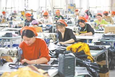 "微工廠"帶動家門口穩(wěn)定就業(yè)_中安在線
