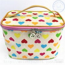 金華市婺城區花樣箱包加工廠 專業定制箱包、購物袋與背包